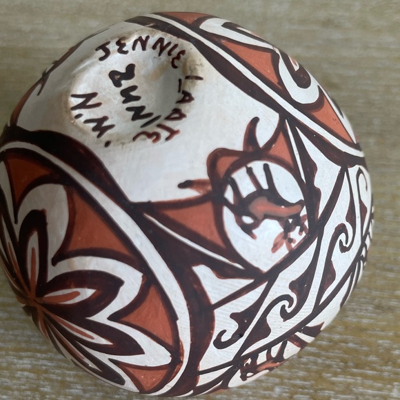 Miniature Zuni Heart Line Deer Olla - Picture 13 of 14